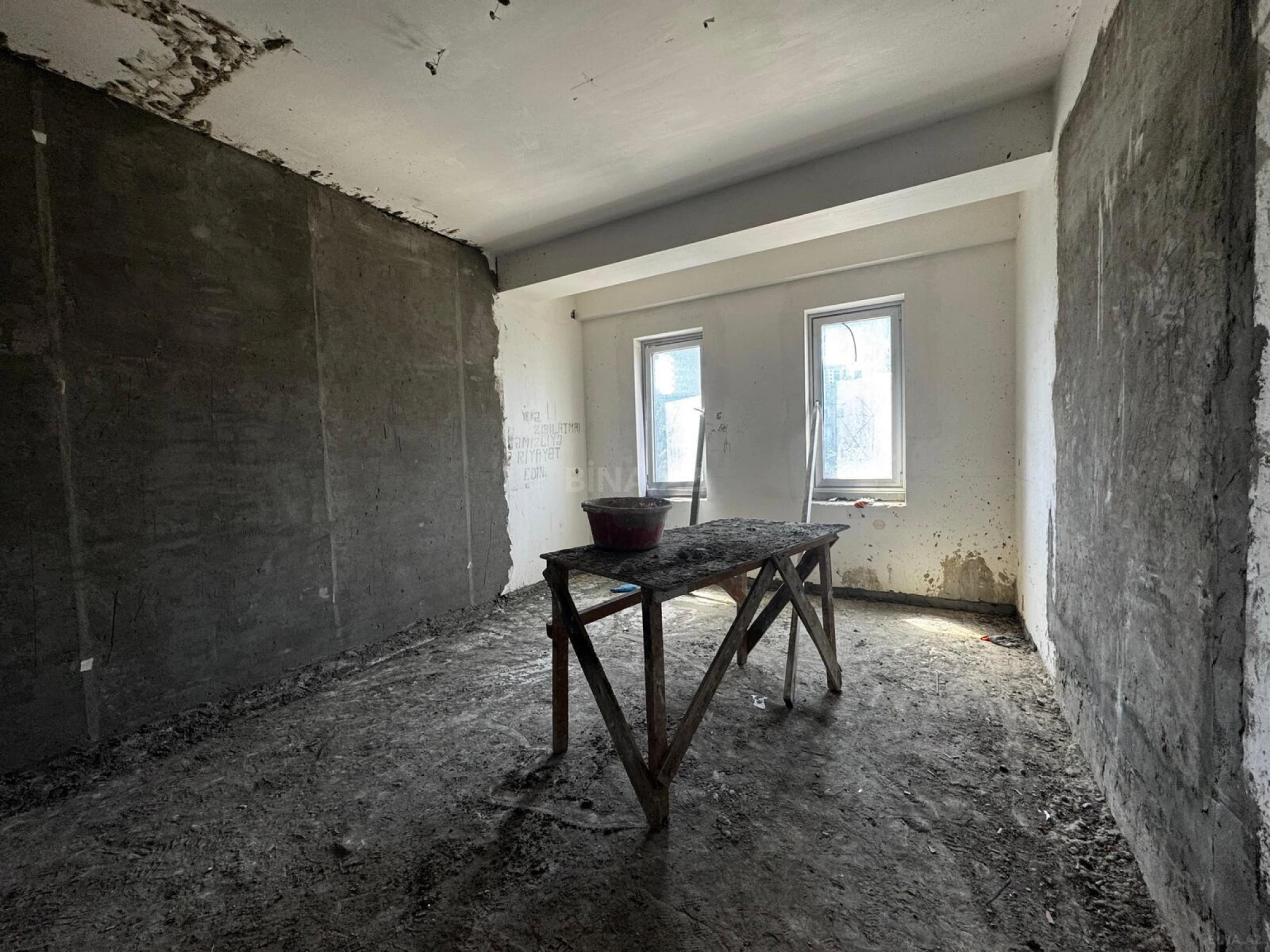 Satılır 3 otaqlı mənzil 265 m²