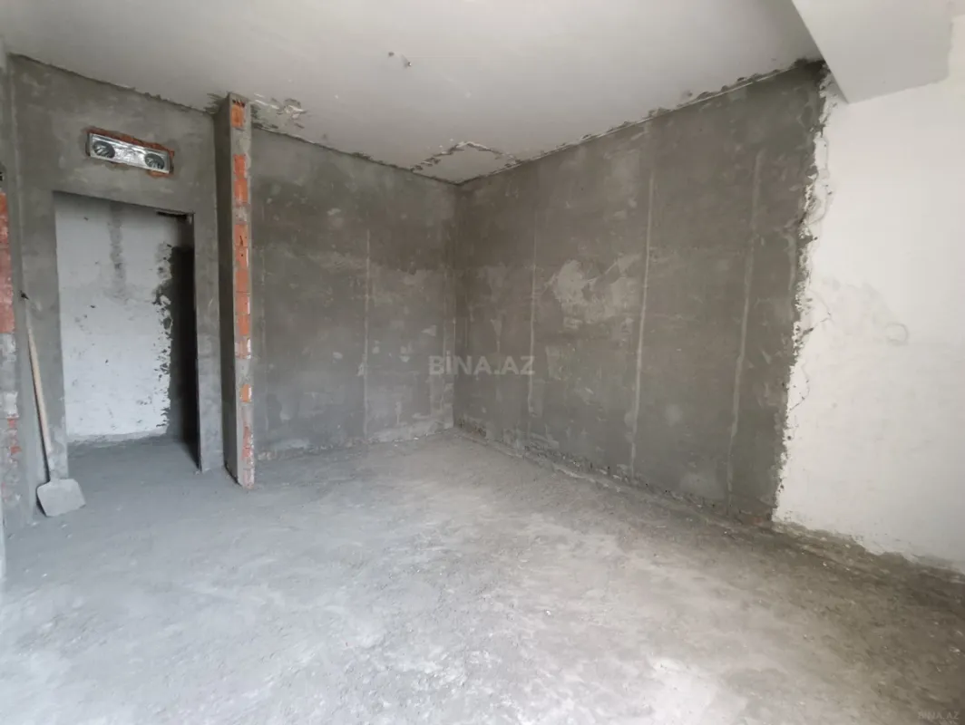 Satılır 4 otaqlı mənzil 320 m²
