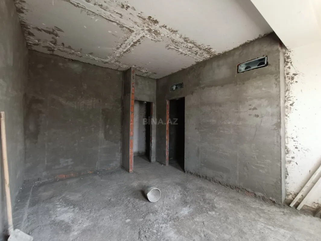 Satılır 4 otaqlı mənzil 320 m²