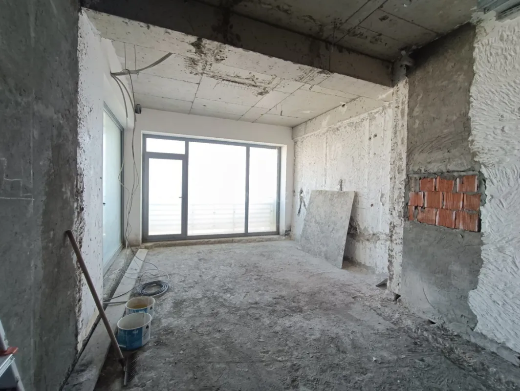 Satılır 4 otaqlı mənzil 320 m²