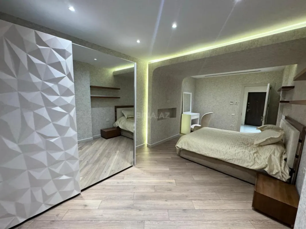 Kirayə verilir 3 otaqlı mənzil 170 m²