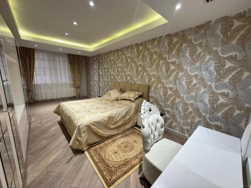 Kirayə verilir 3 otaqlı mənzil 170 m²