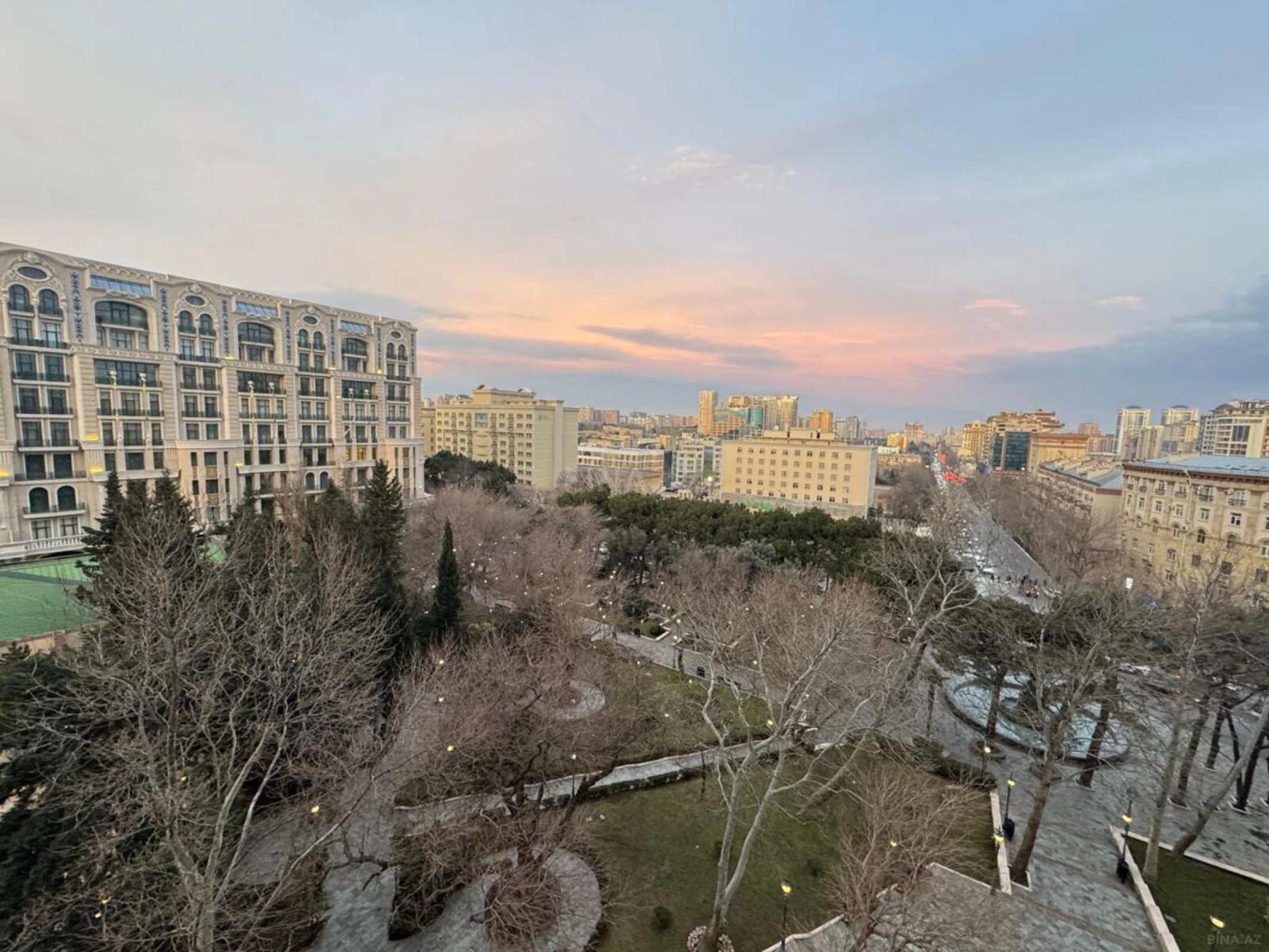 Kirayə verilir 3 otaqlı mənzil 170 m²