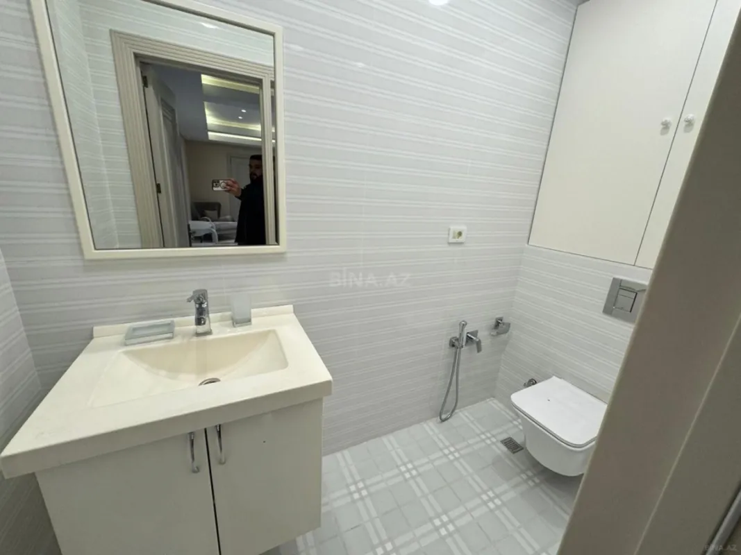 Kirayə verilir 3 otaqlı mənzil 170 m²