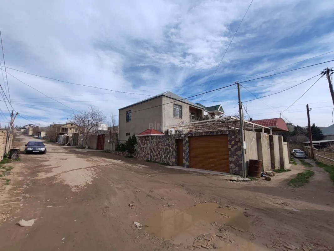 Satılır 4 otaqlı həyət evi 109.7 m²
