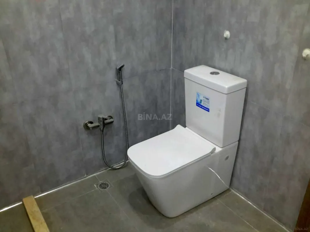 Satılır 6 otaqlı həyət evi 236 m²