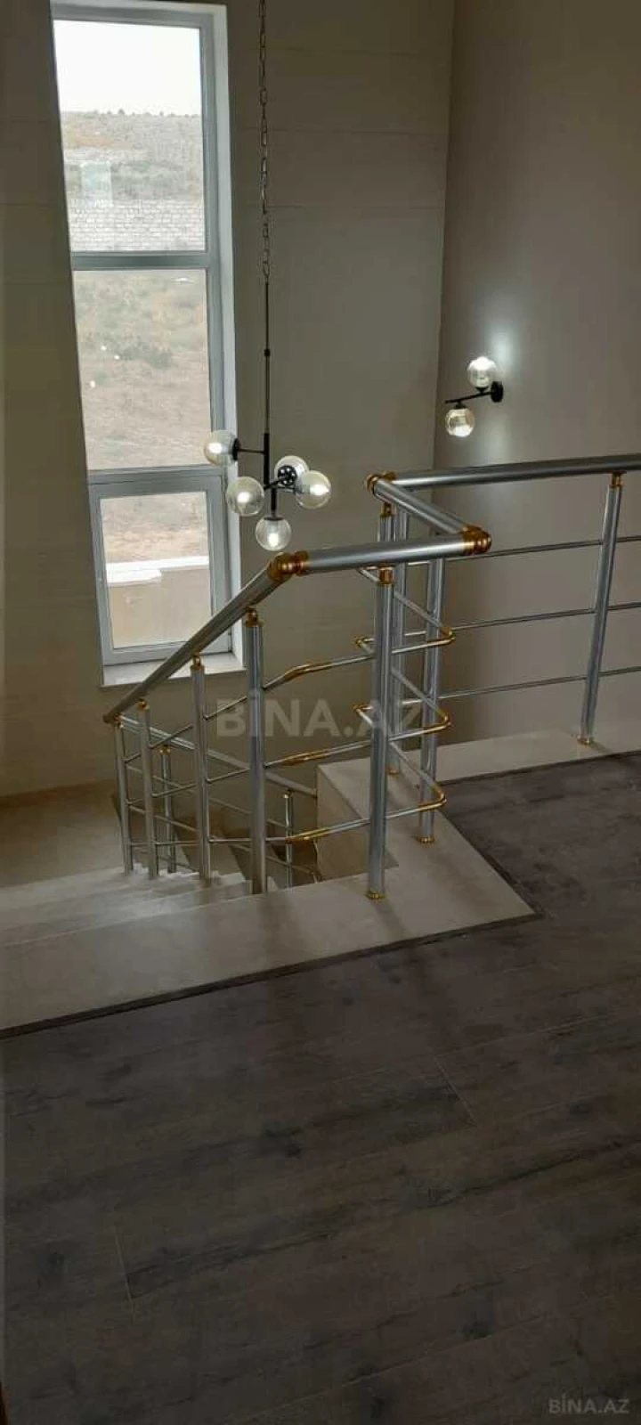 Satılır 6 otaqlı həyət evi 236 m²