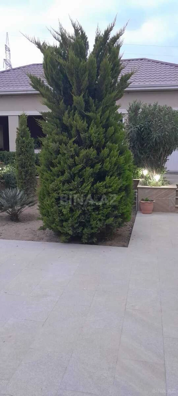 Satılır 6 otaqlı həyət evi 236 m²