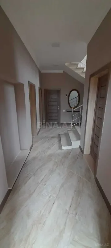 Satılır 6 otaqlı həyət evi 236 m²