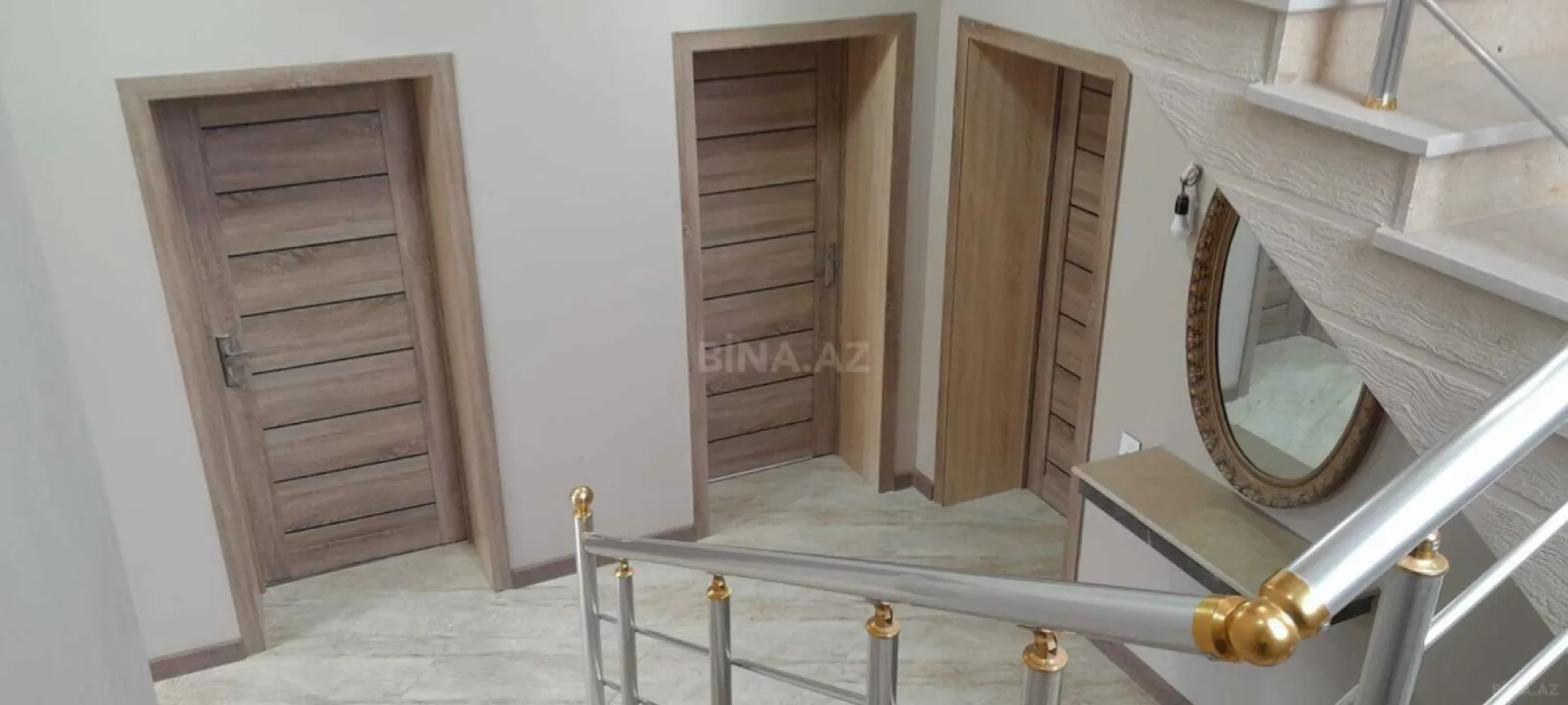 Satılır 6 otaqlı həyət evi 236 m²