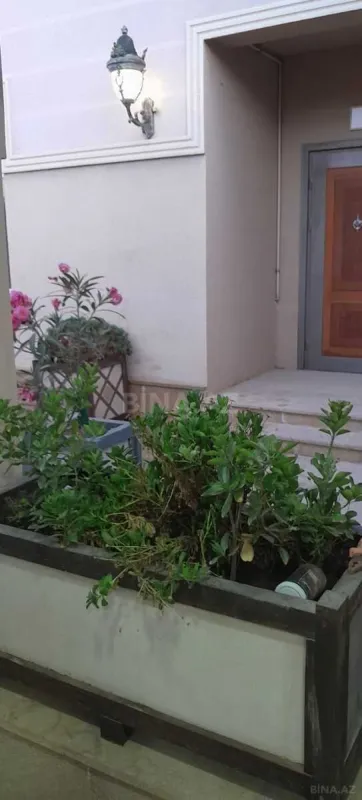 Satılır 6 otaqlı həyət evi 236 m²