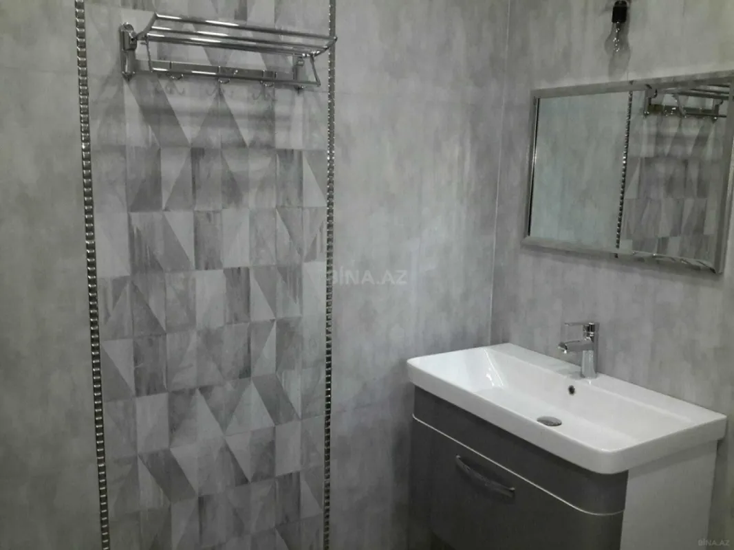 Satılır 6 otaqlı həyət evi 236 m²
