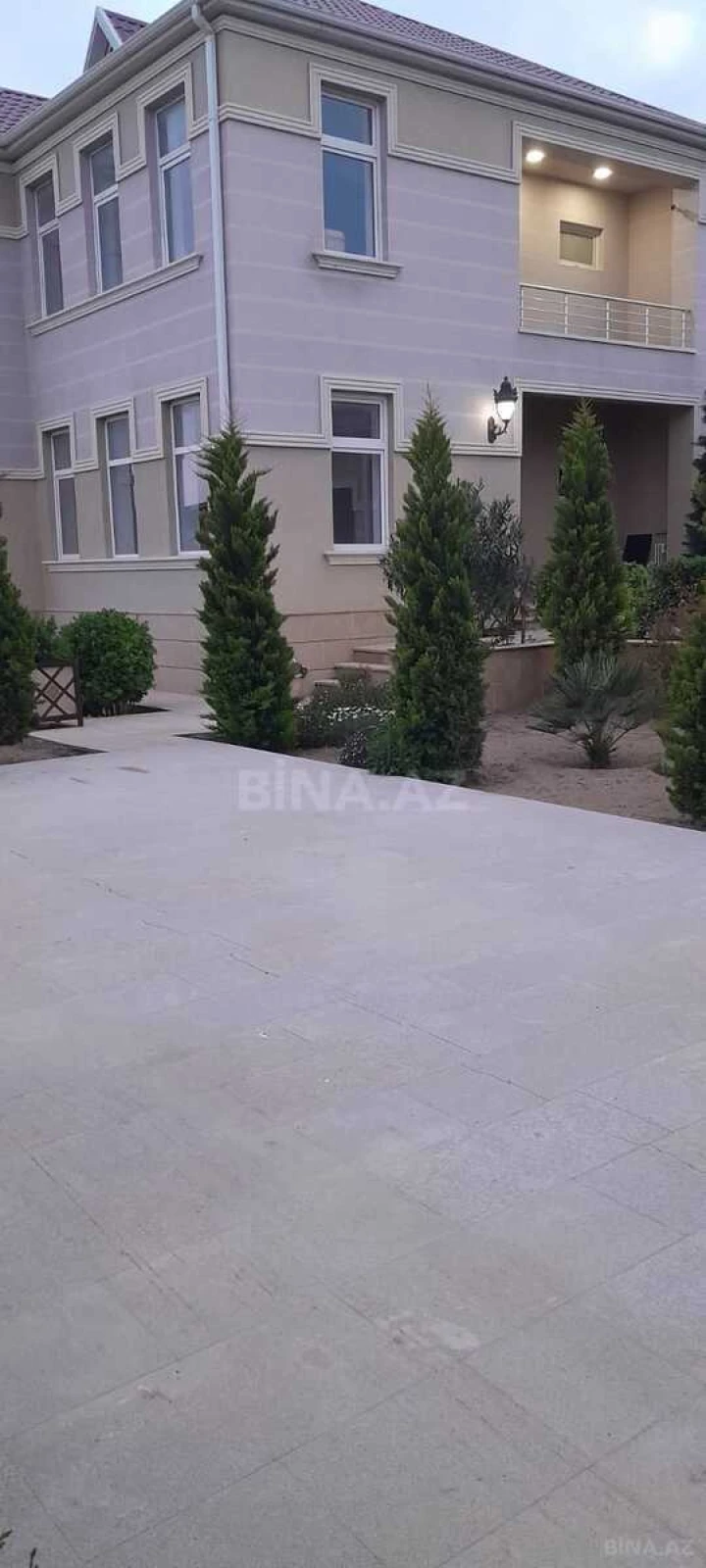 Satılır 6 otaqlı həyət evi 236 m²