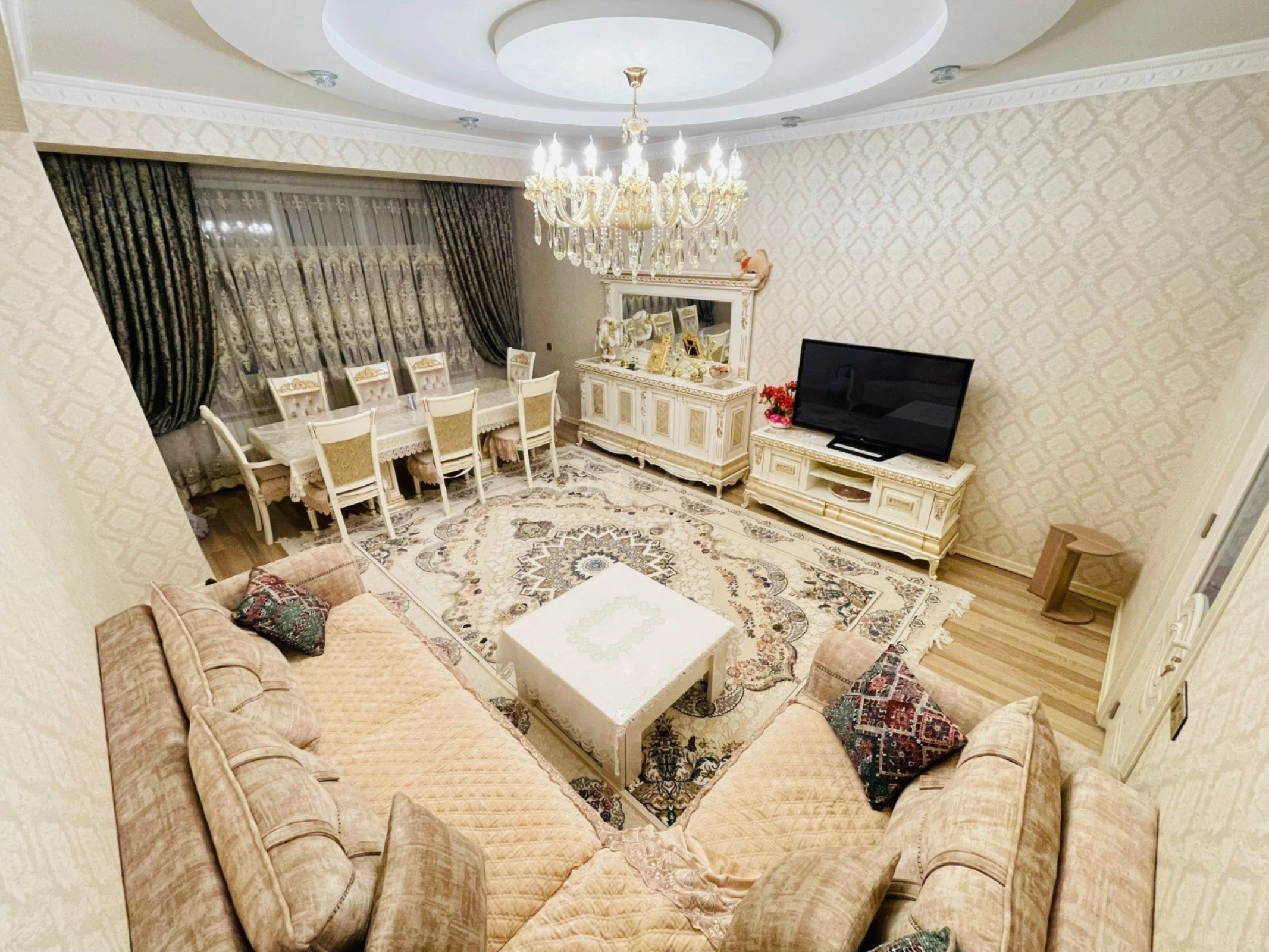 Satılır 3 otaqlı mənzil 118 m²