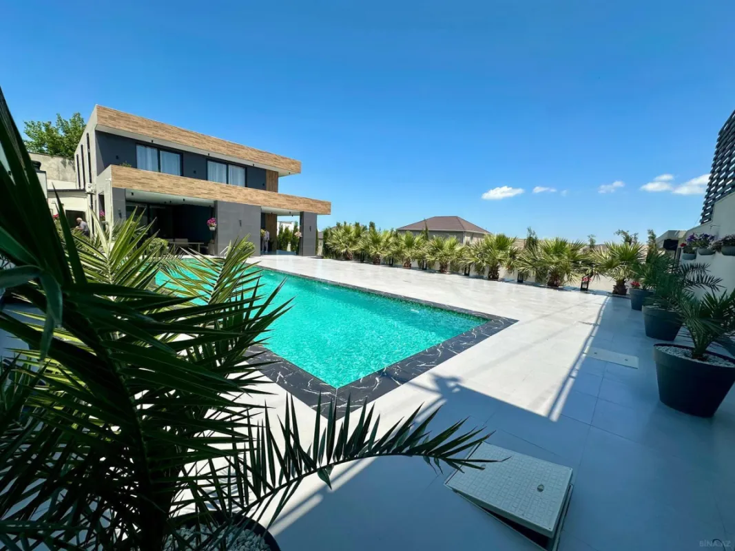 Satılır 5 otaqlı həyət evi 300 m²
