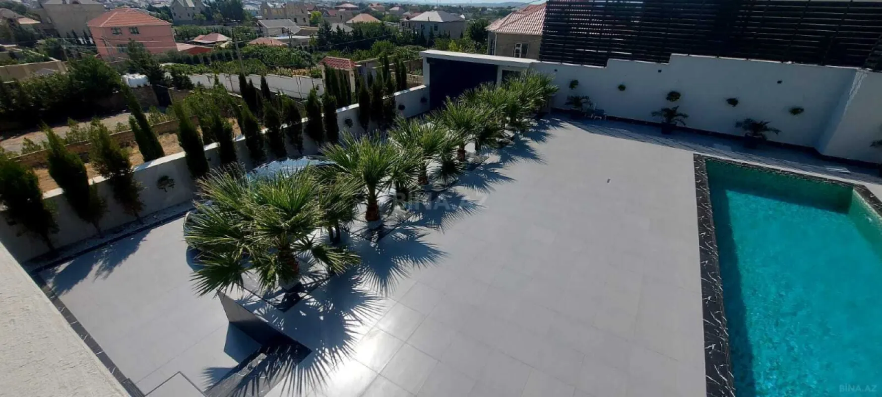 Satılır 5 otaqlı həyət evi 300 m²