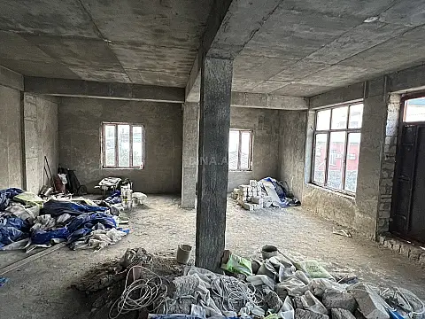 Satılır 6 otaqlı həyət evi 800 m²