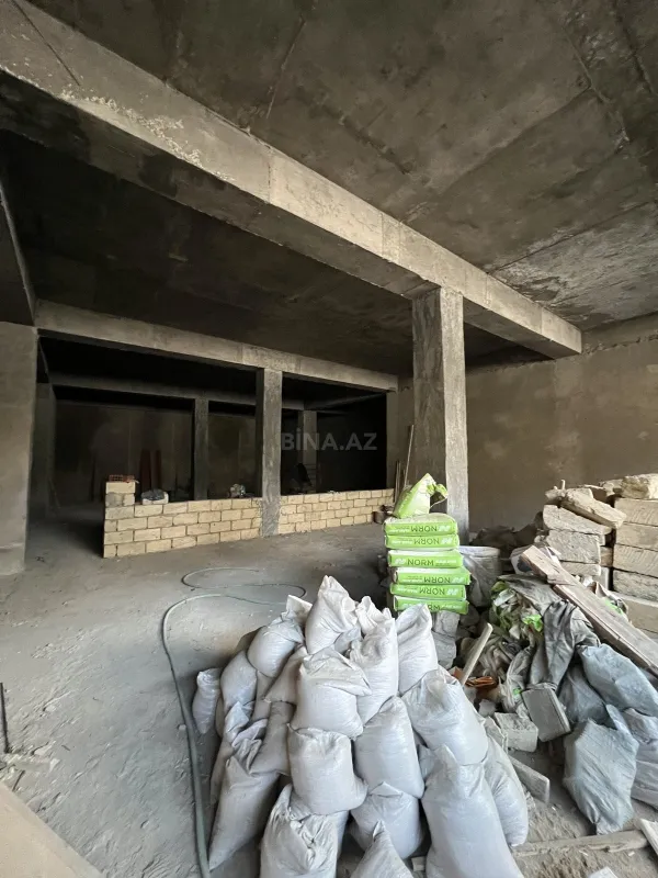 Satılır 6 otaqlı həyət evi 800 m²