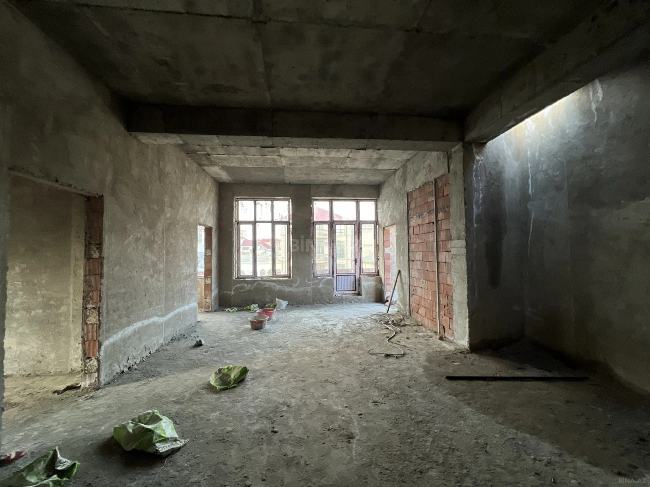 Satılır 6 otaqlı həyət evi 800 m²