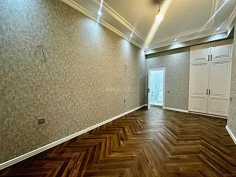 Satılır 2 otaqlı mənzil 95 m²