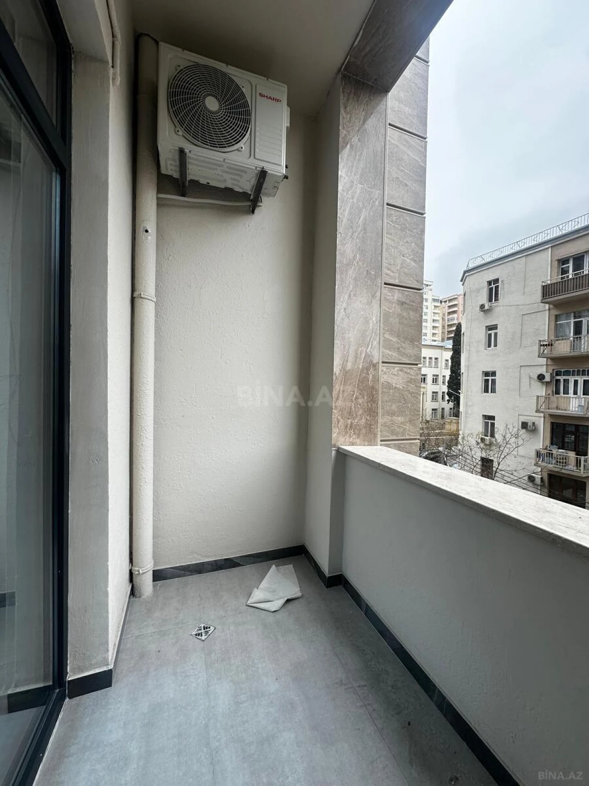 Satılır 2 otaqlı mənzil 95 m²