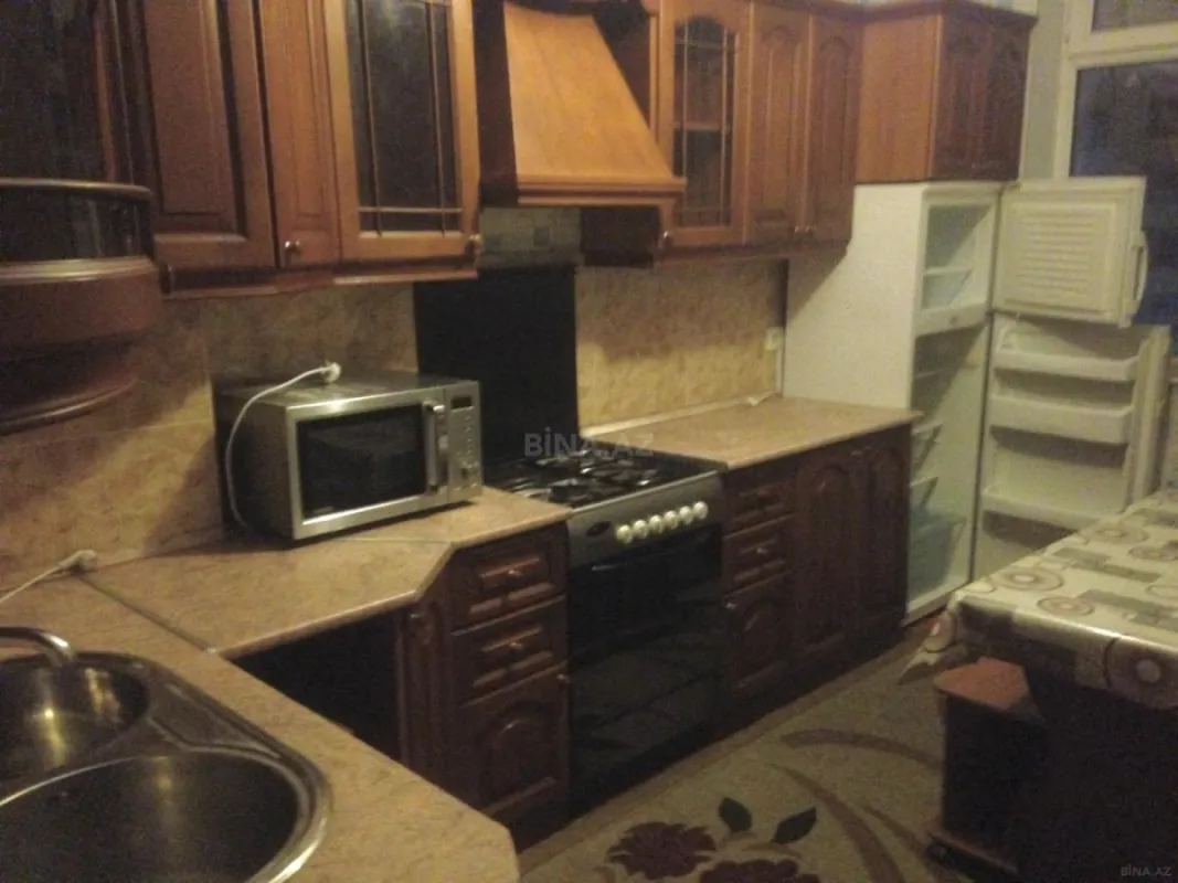 Kirayə verilir 4 otaqlı mənzil 100 m²