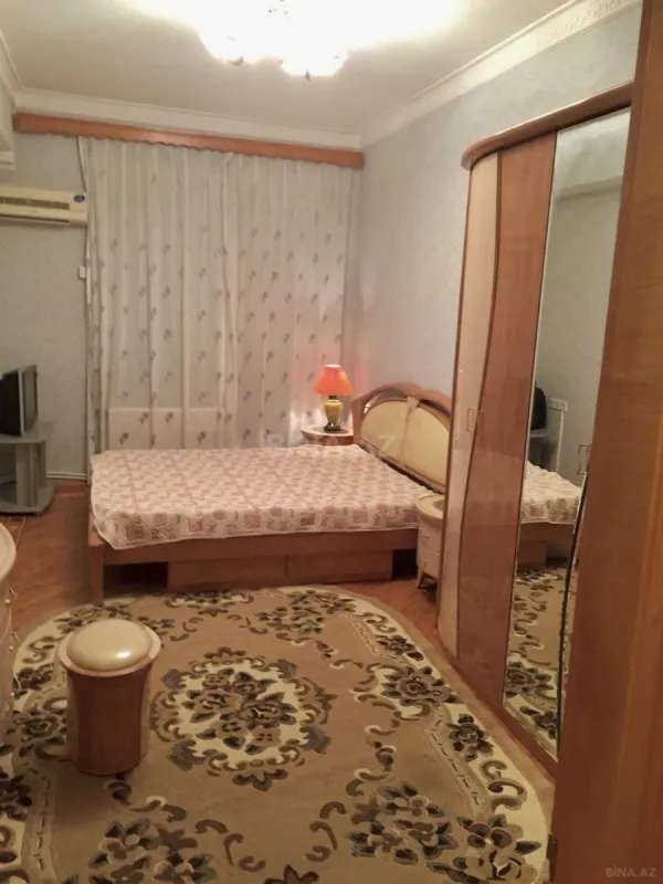 Kirayə verilir 4 otaqlı mənzil 100 m²