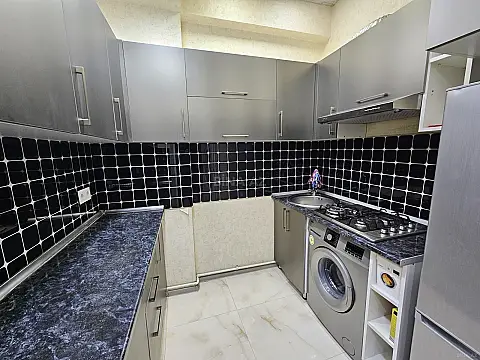 Satılır 2 otaqlı mənzil 63 m²