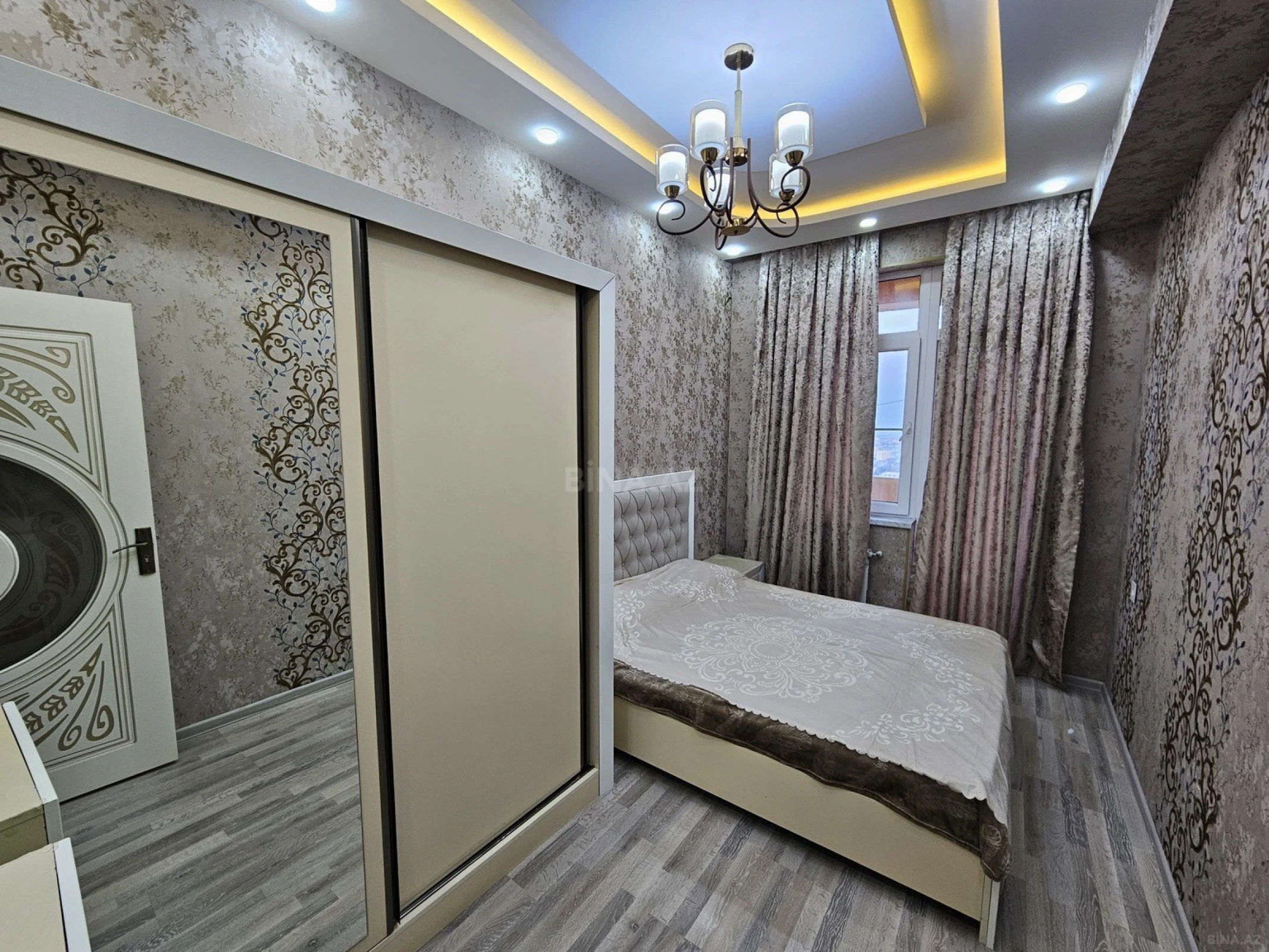 Satılır 2 otaqlı mənzil 63 m²