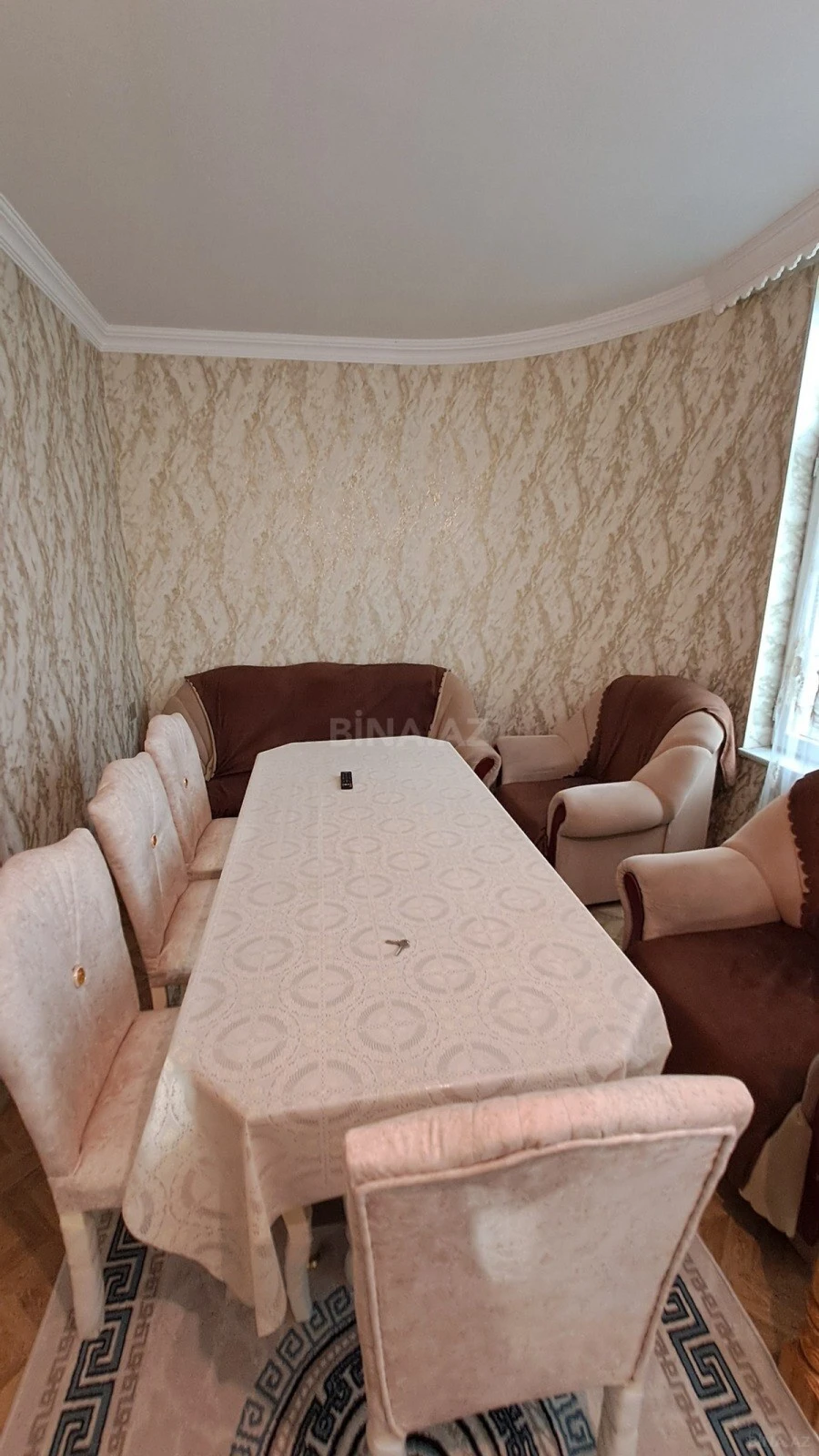 Kirayə verilir 4 otaqlı mənzil 125 m²