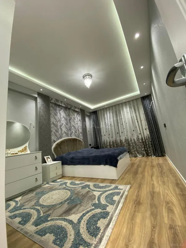 Satılır 3 otaqlı mənzil 107 m²