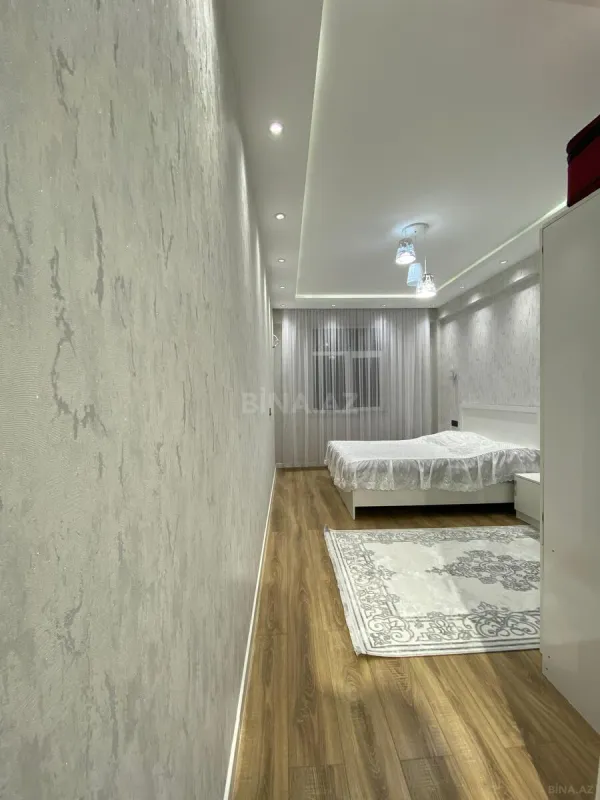 Satılır 3 otaqlı mənzil 107 m²