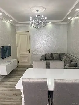 Satılır 2 otaqlı mənzil 61 m²