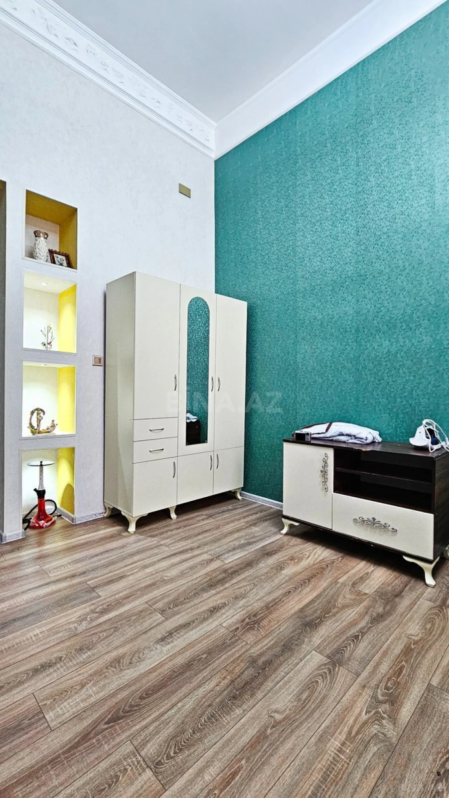 Satılır 4 otaqlı mənzil 108 m²