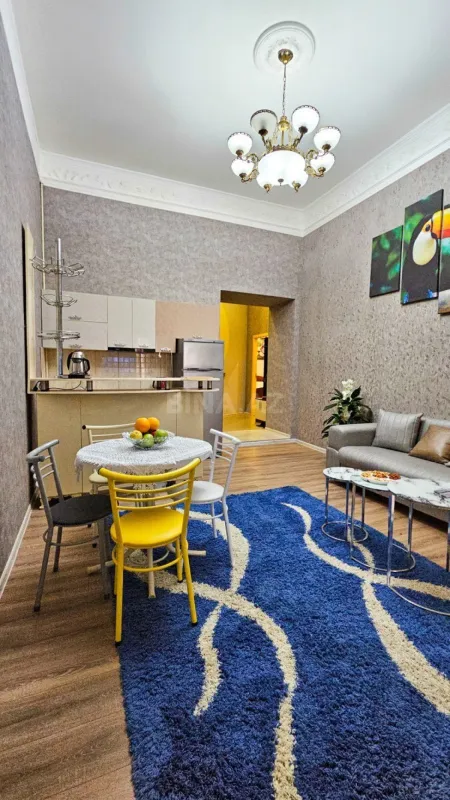 Satılır 4 otaqlı mənzil 108 m²