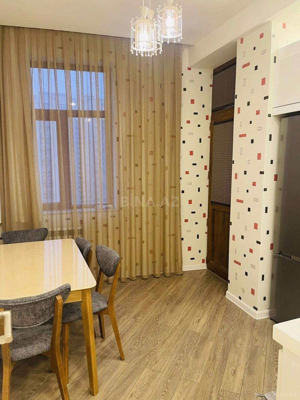Kirayə verilir 3 otaqlı mənzil 110 m²