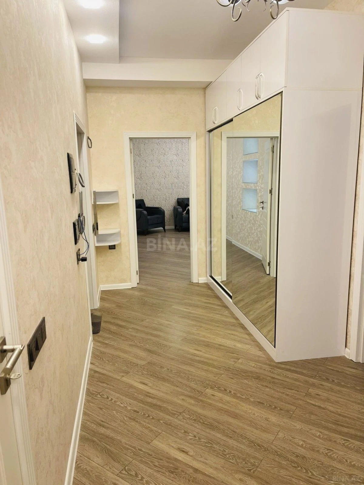 Kirayə verilir 3 otaqlı mənzil 110 m²