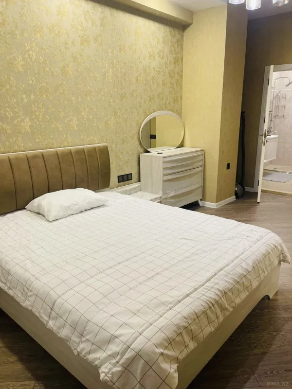 Kirayə verilir 3 otaqlı mənzil 110 m²