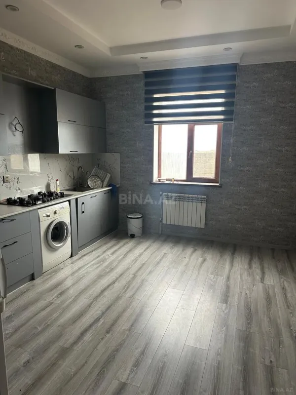 Satılır 6 otaqlı həyət evi 250 m²