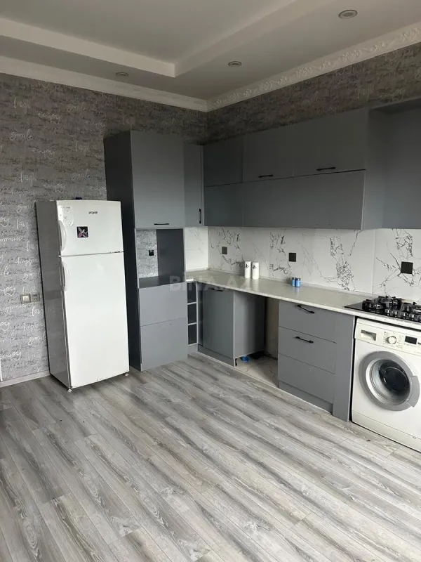 Satılır 6 otaqlı həyət evi 250 m²