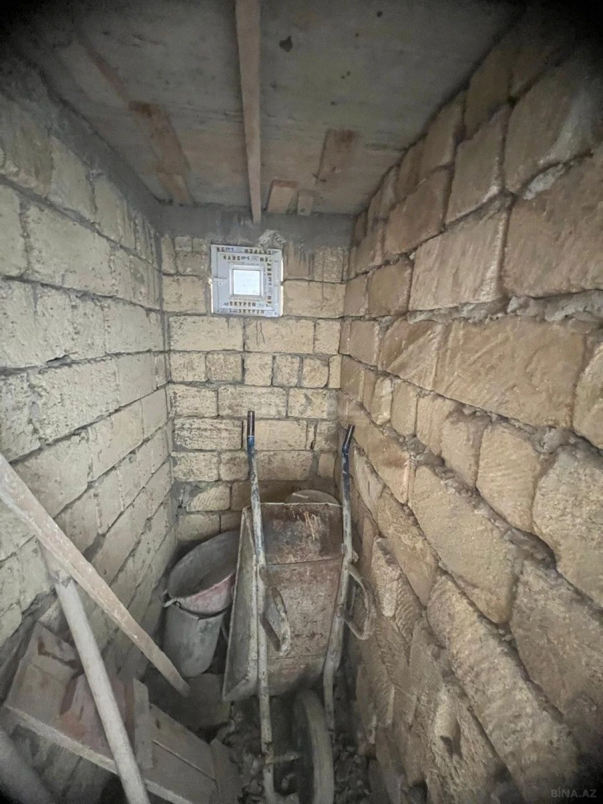 Satılır 6 otaqlı həyət evi 160 m²