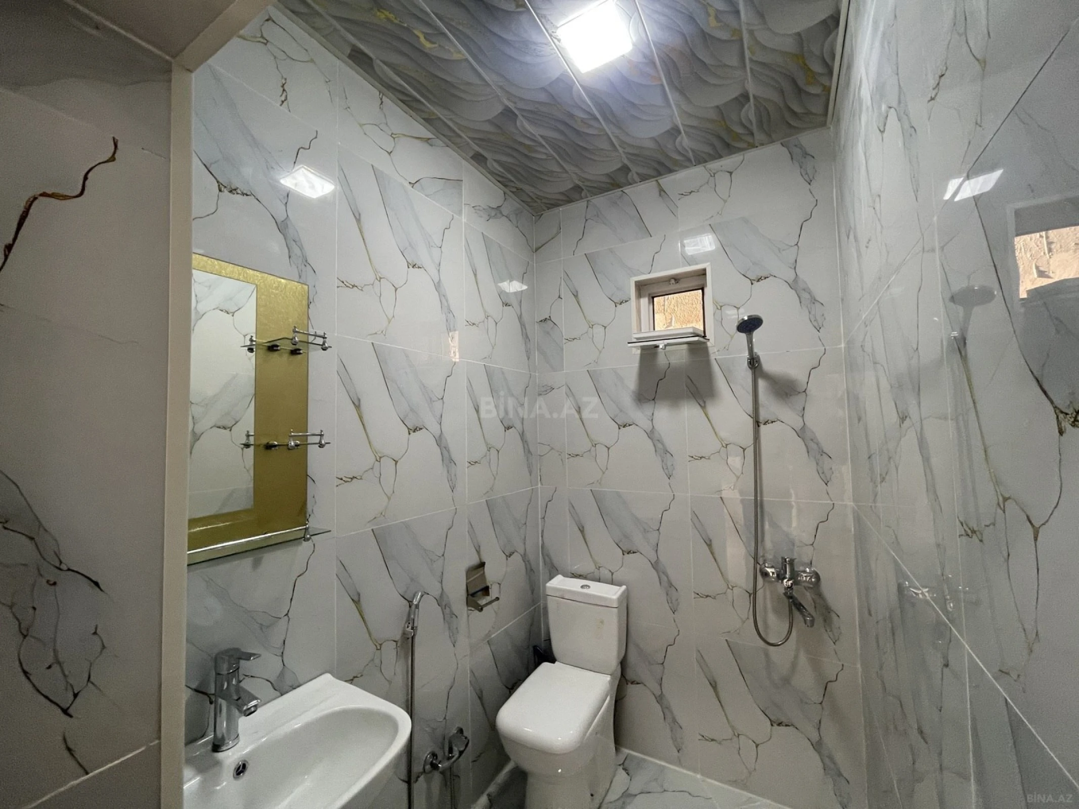 Satılır 6 otaqlı həyət evi 160 m²