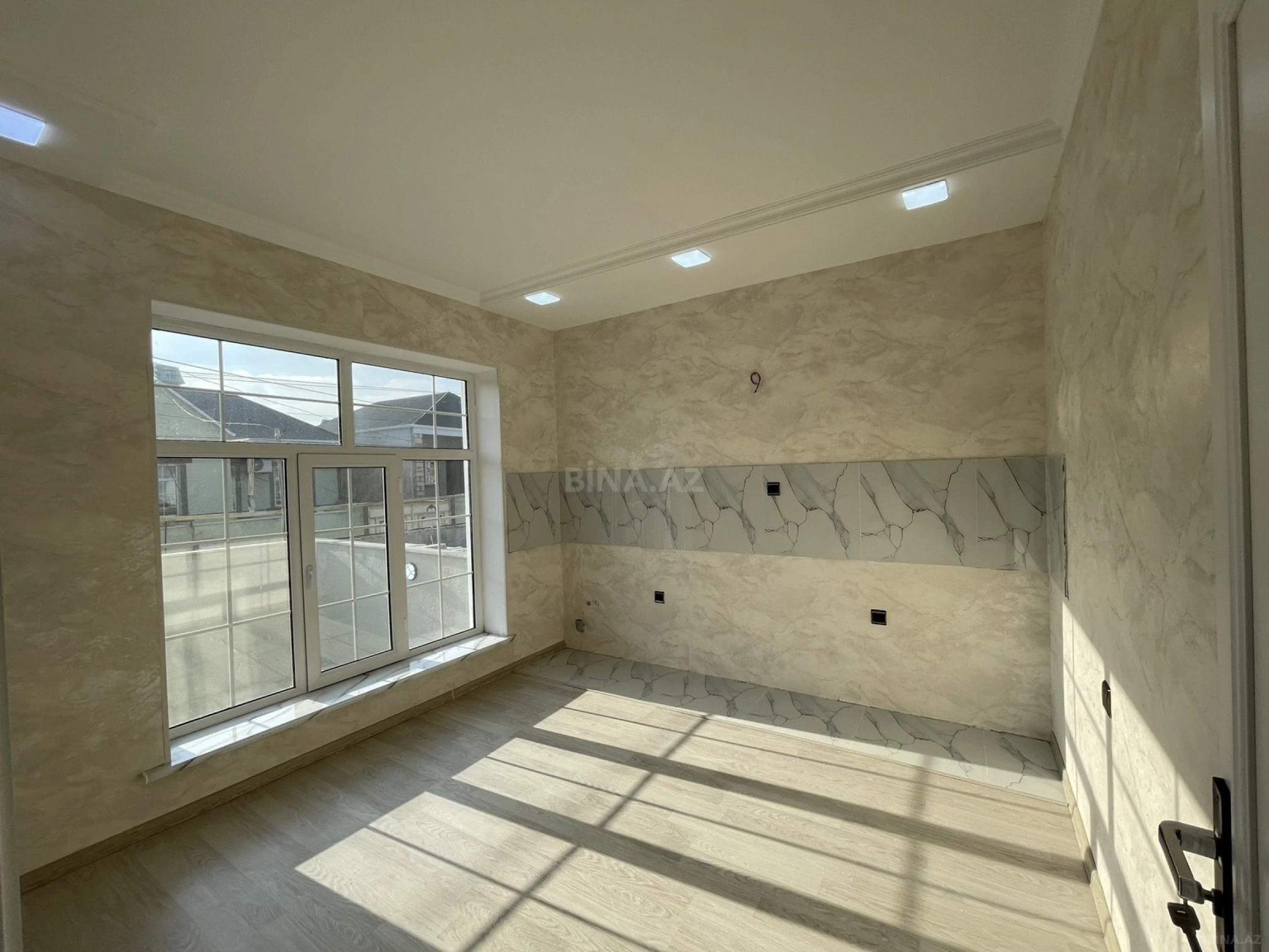 Satılır 6 otaqlı həyət evi 160 m²