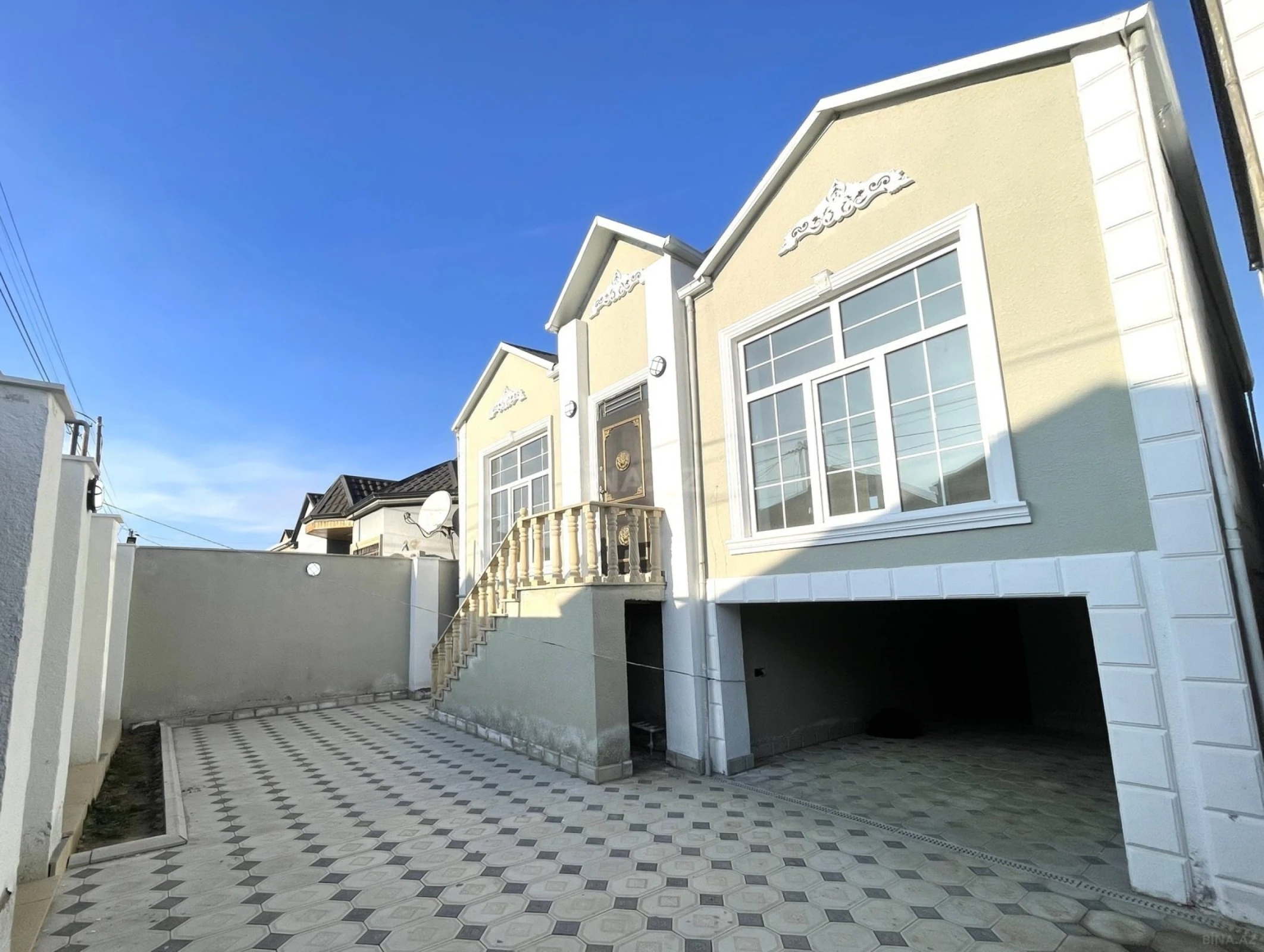 Satılır 6 otaqlı həyət evi 160 m²