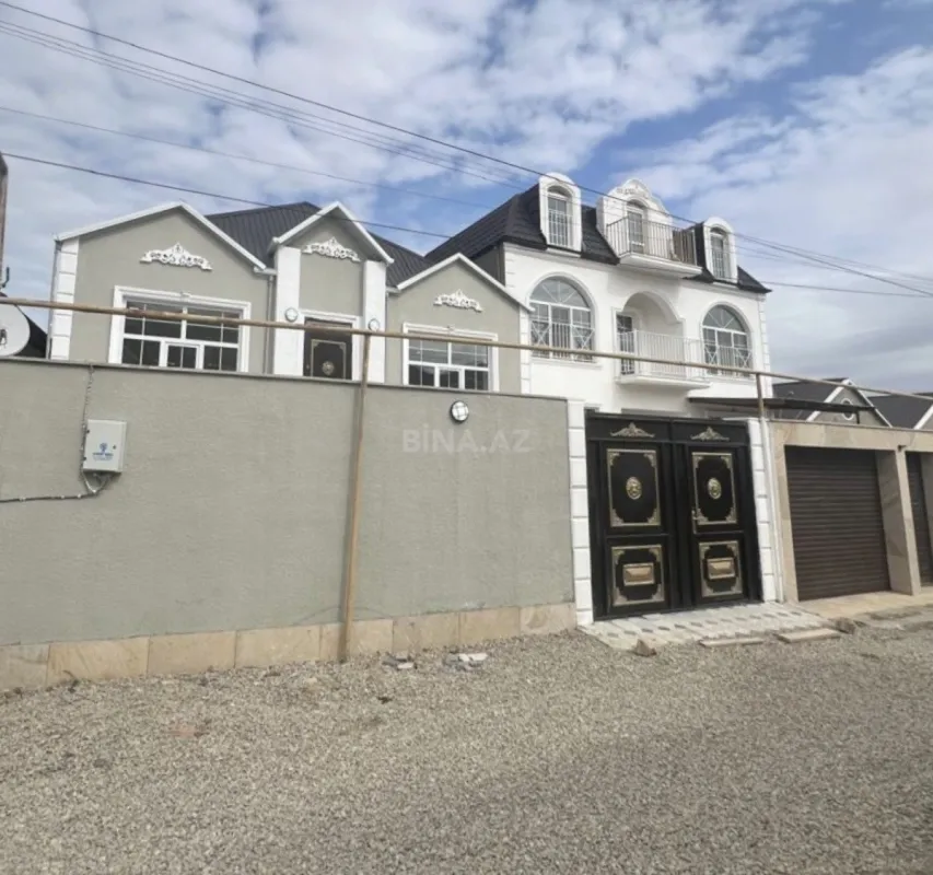 Satılır 6 otaqlı həyət evi 160 m²