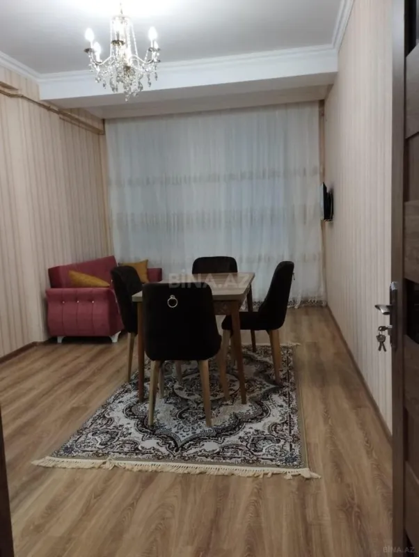 Kirayə verilir 2 otaqlı mənzil 55 m²