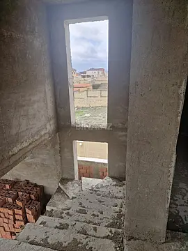 Satılır 5 otaqlı həyət evi 450 m²