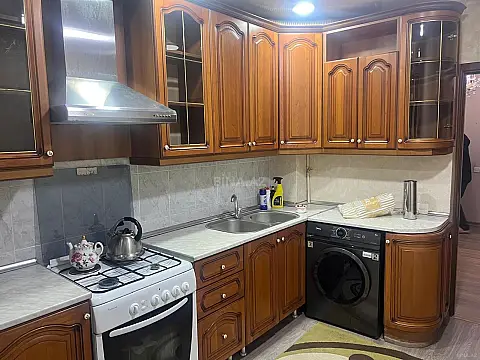 Kirayə verilir 2 otaqlı mənzil 65 m² — Bakı, Nərimanov 2 otaq 65.00 m²