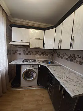 Satılır 1 otaqlı mənzil 42 m²