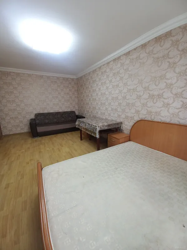 Satılır 1 otaqlı mənzil 42 m²